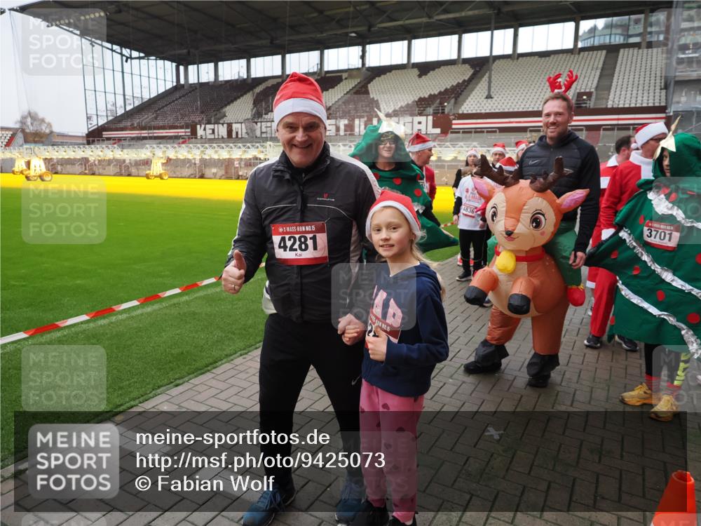 07.12.2025 - St. Pauli X-Mass-Run No. 15 Fabian Wolf http://msf.ph/oto/9425073 07.12.2025 12:11:01 Ziel 1780, 4400 meine-sportfotos.de