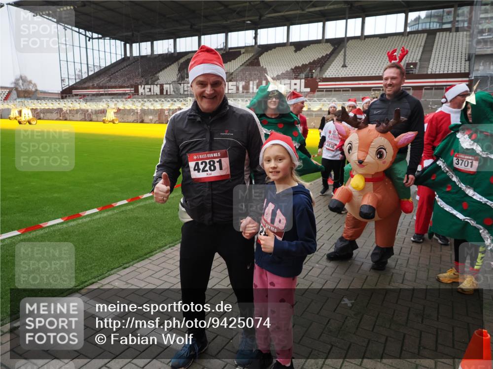 07.12.2025 - St. Pauli X-Mass-Run No. 15 Fabian Wolf http://msf.ph/oto/9425074 07.12.2025 12:11:01 Ziel 1780, 4400 meine-sportfotos.de