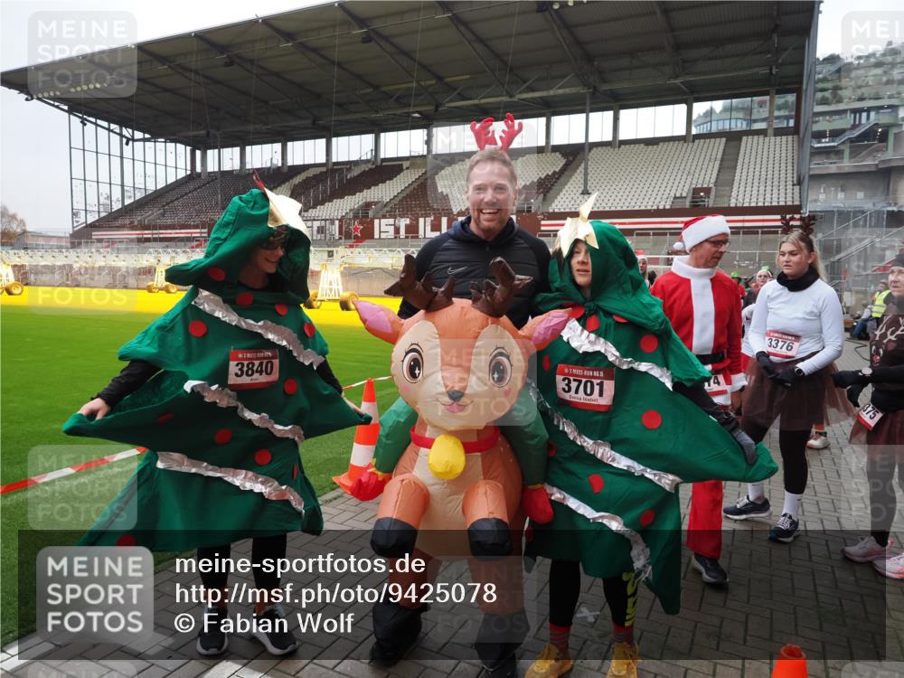 07.12.2025 - St. Pauli X-Mass-Run No. 15 Fabian Wolf http://msf.ph/oto/9425078 07.12.2025 12:11:05 Ziel 1780, 4398, 4400 meine-sportfotos.de