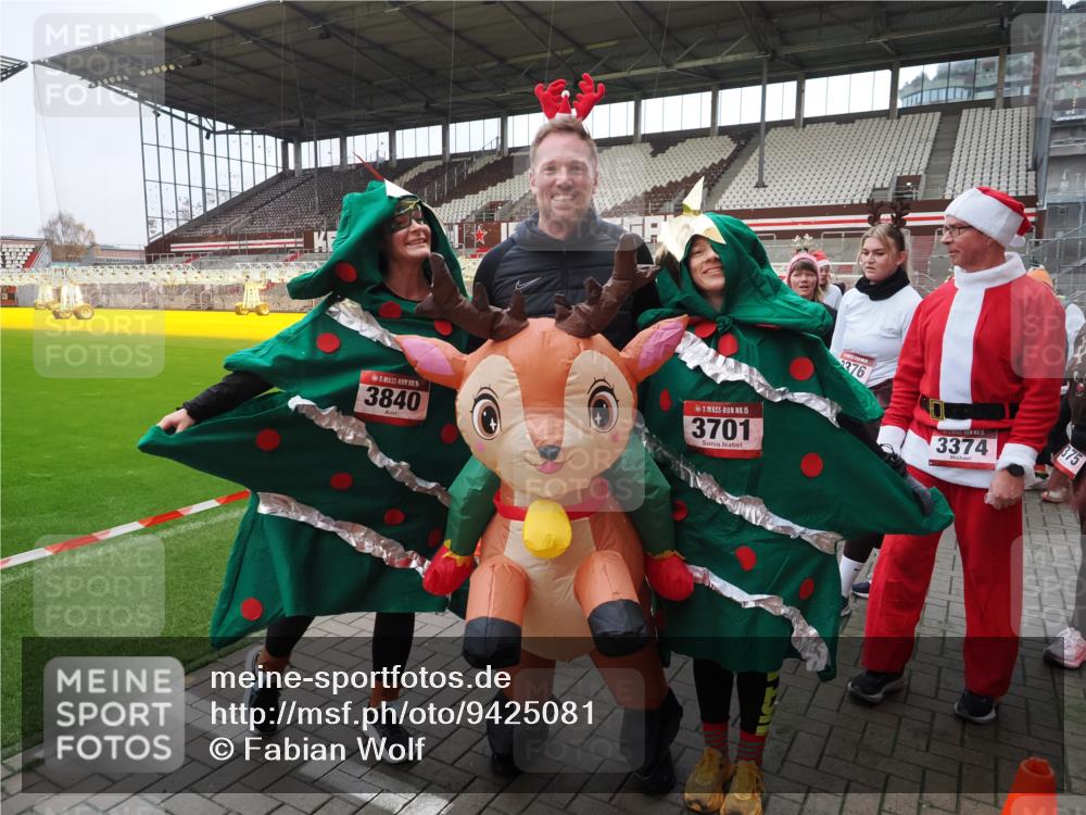 07.12.2025 - St. Pauli X-Mass-Run No. 15 Fabian Wolf http://msf.ph/oto/9425081 07.12.2025 12:11:06 Ziel 1780, 4398, 4400 meine-sportfotos.de