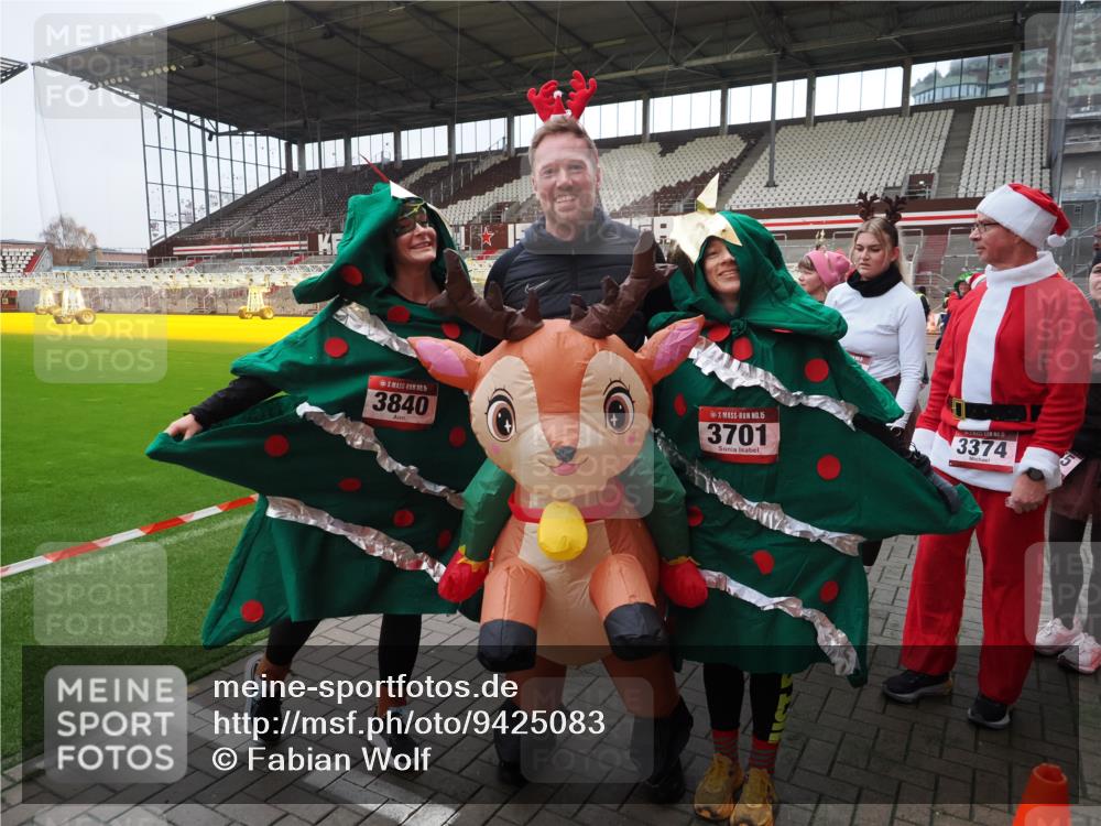 07.12.2025 - St. Pauli X-Mass-Run No. 15 Fabian Wolf http://msf.ph/oto/9425083 07.12.2025 12:11:06 Ziel 1780, 4398, 4400 meine-sportfotos.de