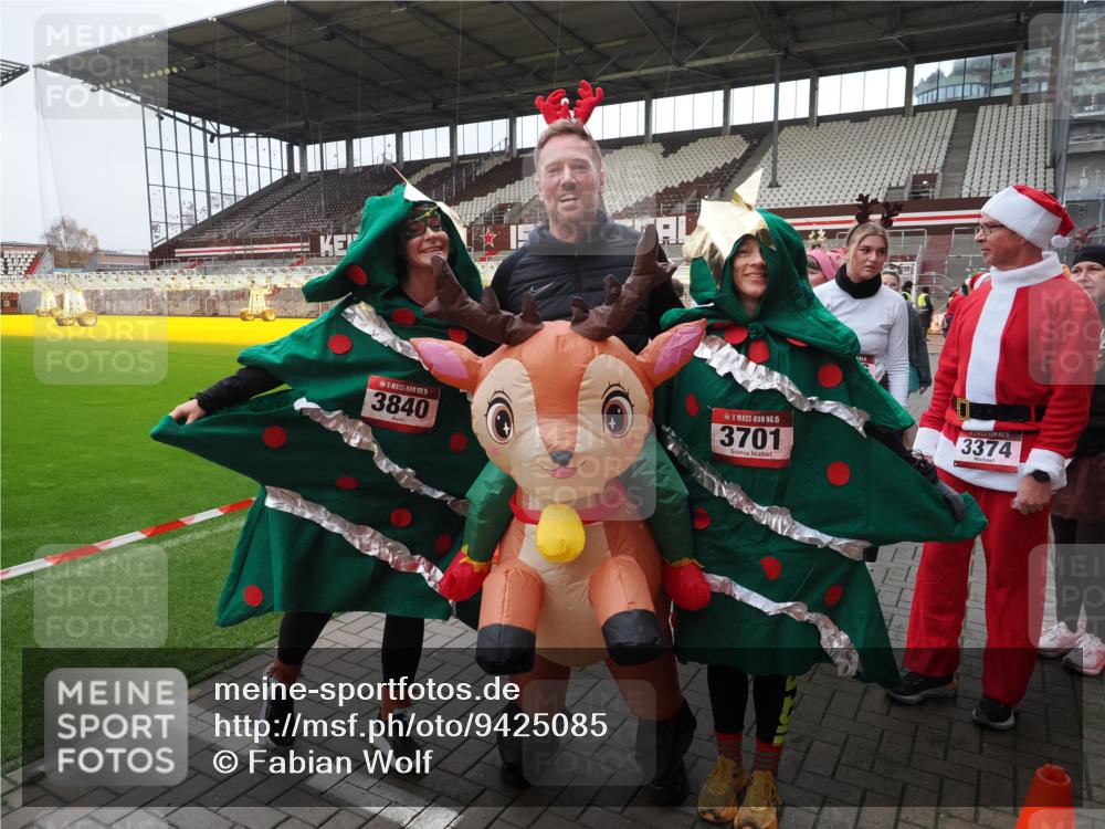 07.12.2025 - St. Pauli X-Mass-Run No. 15 Fabian Wolf http://msf.ph/oto/9425085 07.12.2025 12:11:07 Ziel 1780, 4398, 4400 meine-sportfotos.de