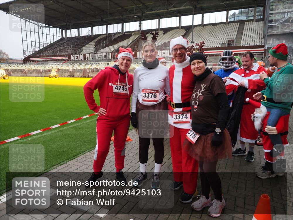 07.12.2025 - St. Pauli X-Mass-Run No. 15 Fabian Wolf http://msf.ph/oto/9425103 07.12.2025 12:11:15 Ziel 2393, 2394, 4180, 4188, 4398, 4400 meine-sportfotos.de