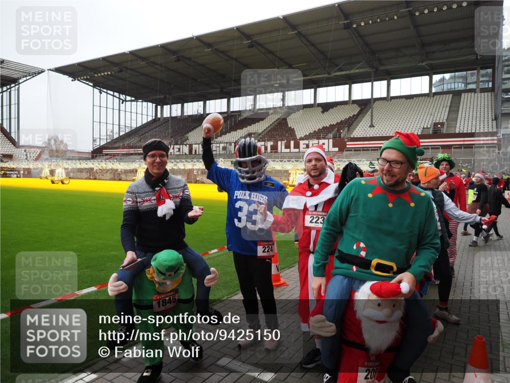 07.12.2025 - St. Pauli X-Mass-Run No. 15 Fabian Wolf http://msf.ph/oto/9425150 07.12.2025 12:11:35 Ziel 2393, 3758, 4163, 4165, 4166, 4167, 4168, 4180, 4188, 4268, 4270, 4279 meine-sportfotos.de