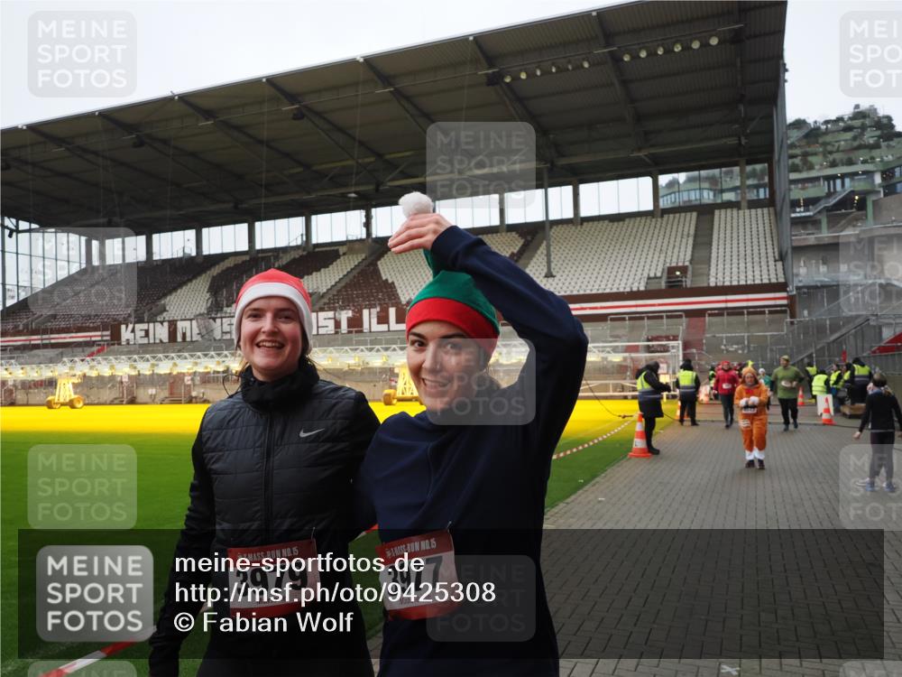 07.12.2025 - St. Pauli X-Mass-Run No. 15 Fabian Wolf http://msf.ph/oto/9425308 07.12.2025 12:13:12 Ziel 455, 463, 466, 2543, 4713 meine-sportfotos.de