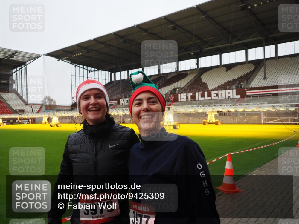 07.12.2025 - St. Pauli X-Mass-Run No. 15 Fabian Wolf http://msf.ph/oto/9425309 07.12.2025 12:13:13 Ziel 455, 463, 466, 2543, 4713 meine-sportfotos.de