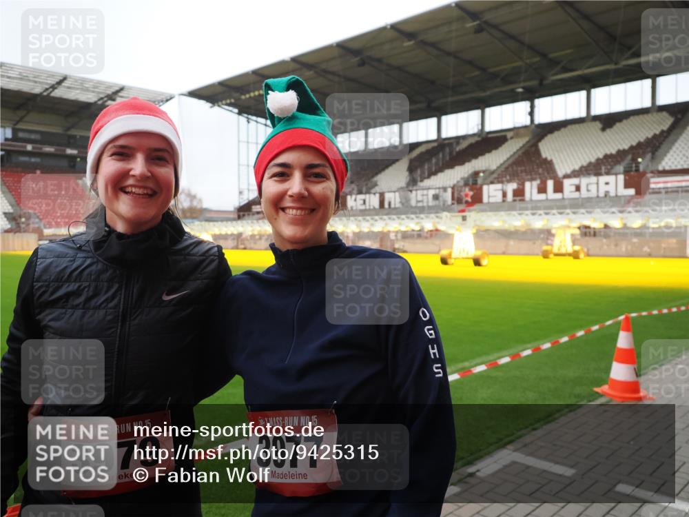 07.12.2025 - St. Pauli X-Mass-Run No. 15 Fabian Wolf http://msf.ph/oto/9425315 07.12.2025 12:13:14 Ziel 455, 463, 466, 2543, 4713 meine-sportfotos.de