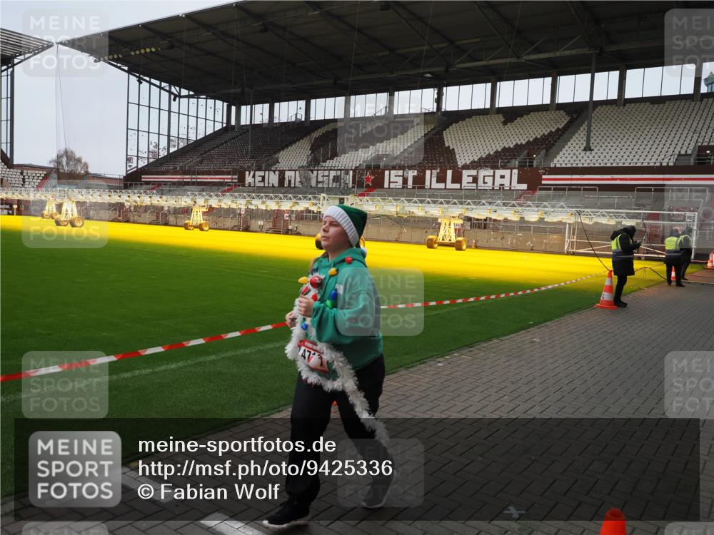 07.12.2025 - St. Pauli X-Mass-Run No. 15 Fabian Wolf http://msf.ph/oto/9425336 07.12.2025 12:13:22 Ziel 455, 463, 466, 2543, 3645, 4077, 4261, 4713 meine-sportfotos.de