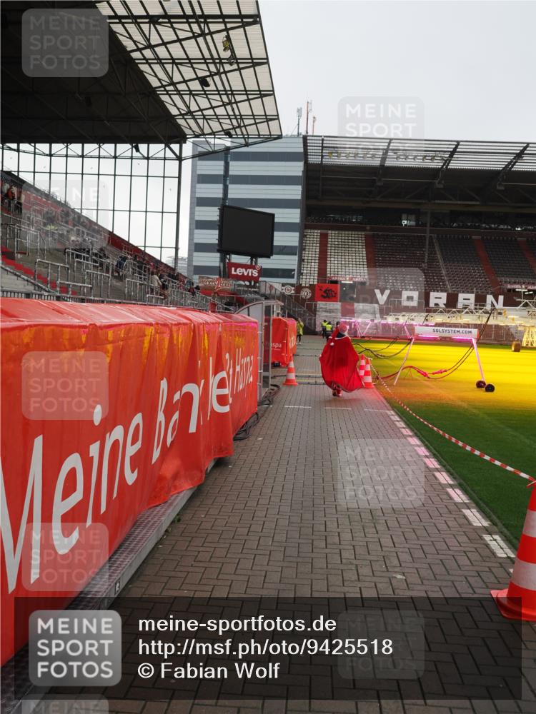 07.12.2025 - St. Pauli X-Mass-Run No. 15 Fabian Wolf http://msf.ph/oto/9425518 07.12.2025 12:16:40 Ziel  meine-sportfotos.de