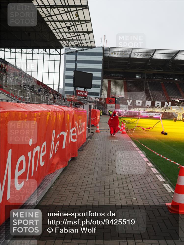 07.12.2025 - St. Pauli X-Mass-Run No. 15 Fabian Wolf http://msf.ph/oto/9425519 07.12.2025 12:16:40 Ziel  meine-sportfotos.de