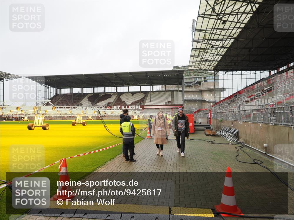 07.12.2025 - St. Pauli X-Mass-Run No. 15 Fabian Wolf http://msf.ph/oto/9425617 07.12.2025 12:25:08 Ziel  meine-sportfotos.de