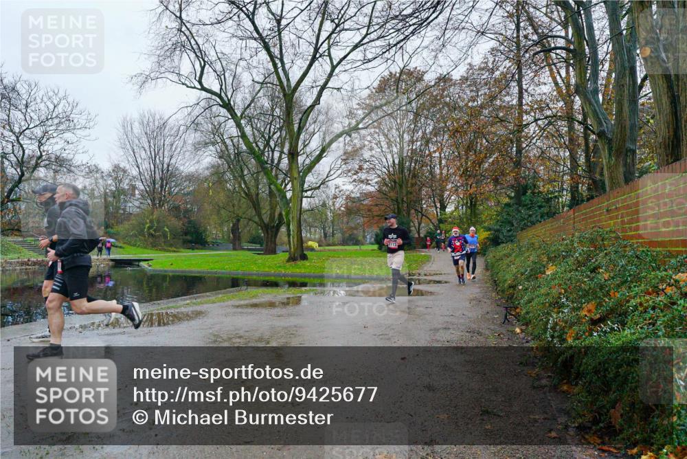 07.12.2025 - St. Pauli X-Mass-Run No. 15 Michael Burmester http://msf.ph/oto/9425677 07.12.2025 09:38:10 Laufen  meine-sportfotos.de