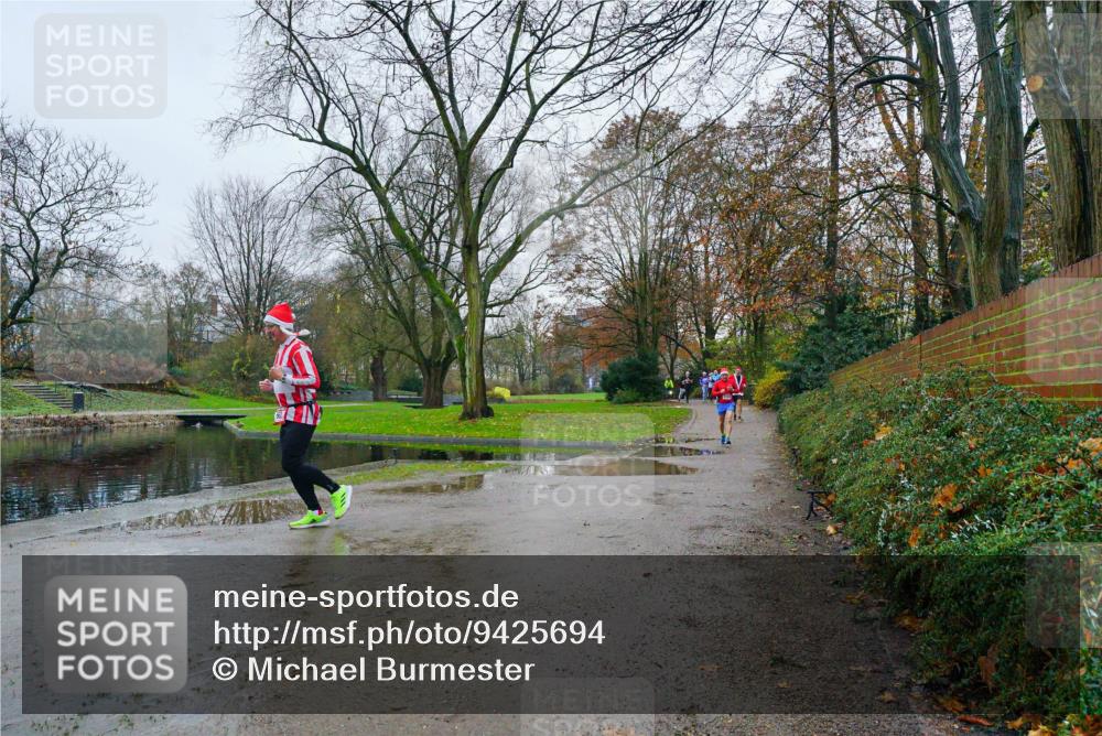 07.12.2025 - St. Pauli X-Mass-Run No. 15 Michael Burmester http://msf.ph/oto/9425694 07.12.2025 09:39:02 Laufen  meine-sportfotos.de