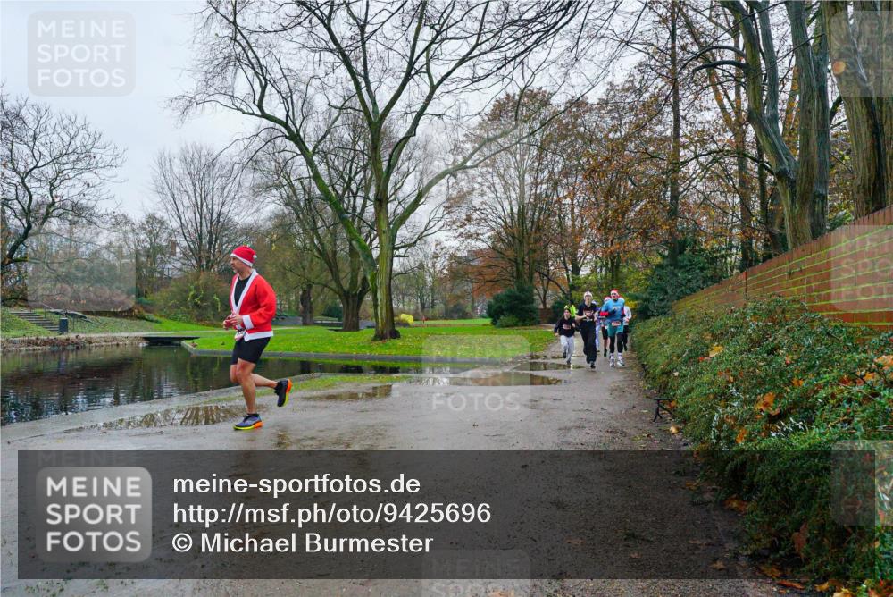 07.12.2025 - St. Pauli X-Mass-Run No. 15 Michael Burmester http://msf.ph/oto/9425696 07.12.2025 09:39:10 Laufen  meine-sportfotos.de