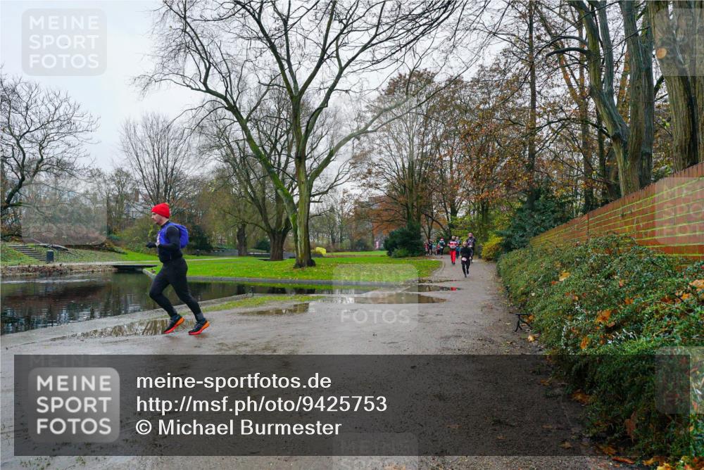 07.12.2025 - St. Pauli X-Mass-Run No. 15 Michael Burmester http://msf.ph/oto/9425753 07.12.2025 09:41:01 Laufen  meine-sportfotos.de