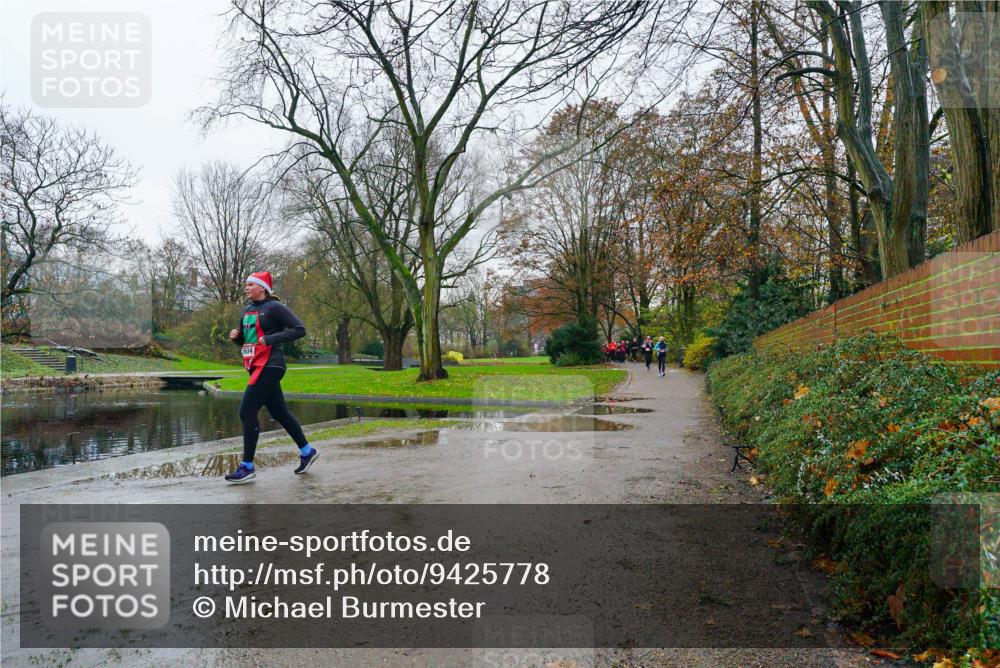 07.12.2025 - St. Pauli X-Mass-Run No. 15 Michael Burmester http://msf.ph/oto/9425778 07.12.2025 09:41:44 Laufen  meine-sportfotos.de