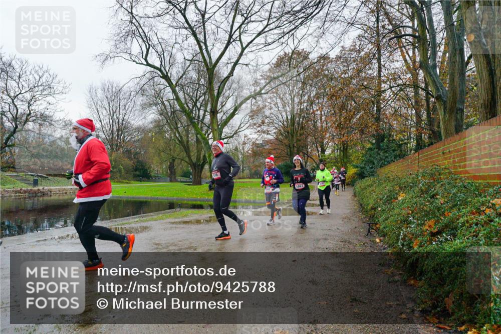 07.12.2025 - St. Pauli X-Mass-Run No. 15 Michael Burmester http://msf.ph/oto/9425788 07.12.2025 09:42:07 Laufen 1023 meine-sportfotos.de