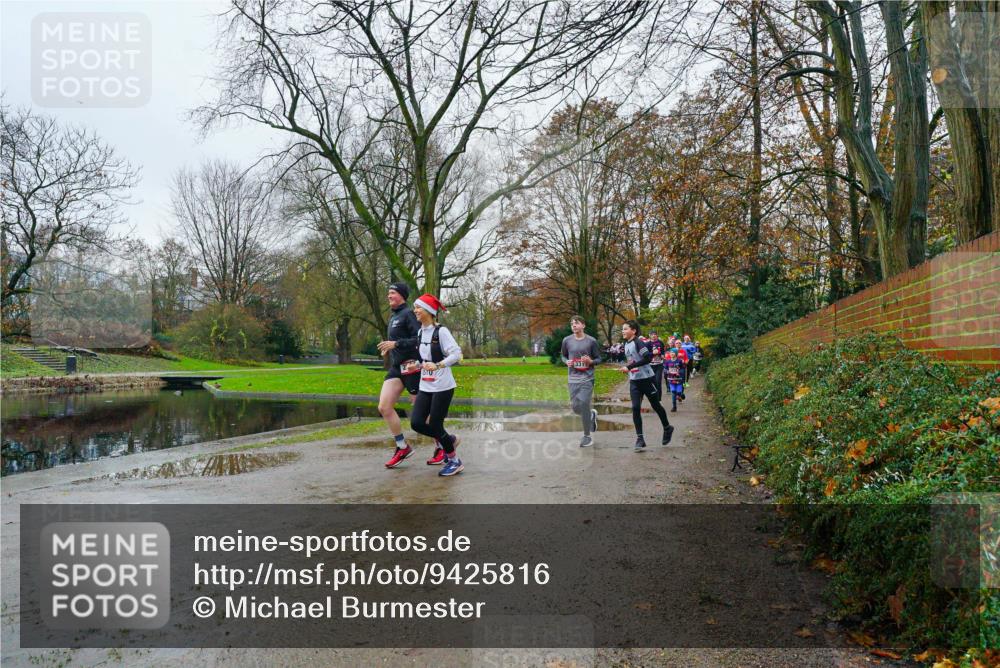 07.12.2025 - St. Pauli X-Mass-Run No. 15 Michael Burmester http://msf.ph/oto/9425816 07.12.2025 09:42:51 Laufen 3311 meine-sportfotos.de