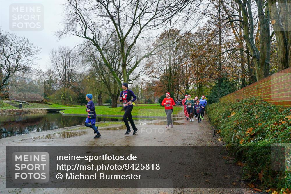 07.12.2025 - St. Pauli X-Mass-Run No. 15 Michael Burmester http://msf.ph/oto/9425818 07.12.2025 09:42:55 Laufen 534, 3537 meine-sportfotos.de