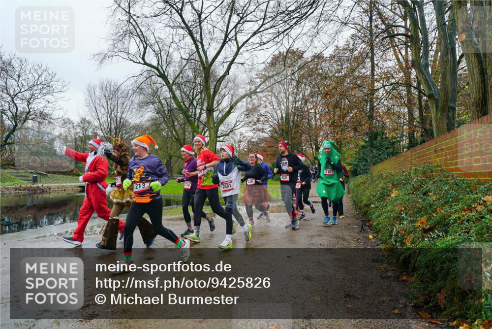 07.12.2025 - St. Pauli X-Mass-Run No. 15 Michael Burmester http://msf.ph/oto/9425826 07.12.2025 09:43:01 Laufen 213, 626, 2681, 628, 2167 meine-sportfotos.de