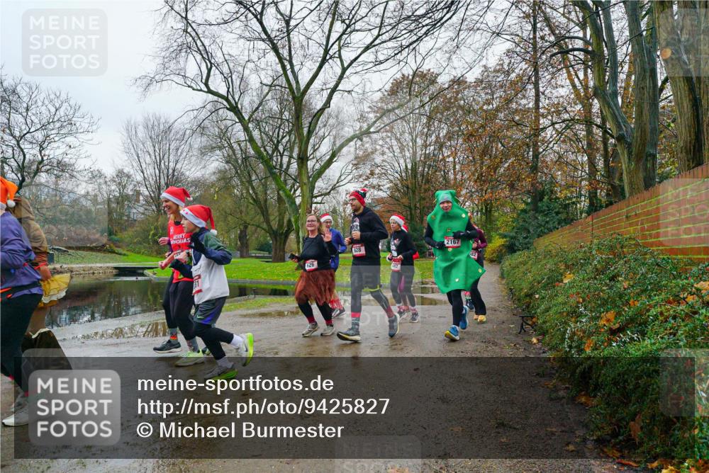 07.12.2025 - St. Pauli X-Mass-Run No. 15 Michael Burmester http://msf.ph/oto/9425827 07.12.2025 09:43:01 Laufen 626, 628, 442, 2167, 9, 582 meine-sportfotos.de