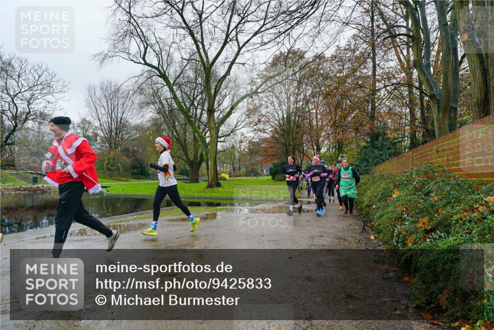 07.12.2025 - St. Pauli X-Mass-Run No. 15 Michael Burmester http://msf.ph/oto/9425833 07.12.2025 09:43:11 Laufen 579, 4624, 4673 meine-sportfotos.de