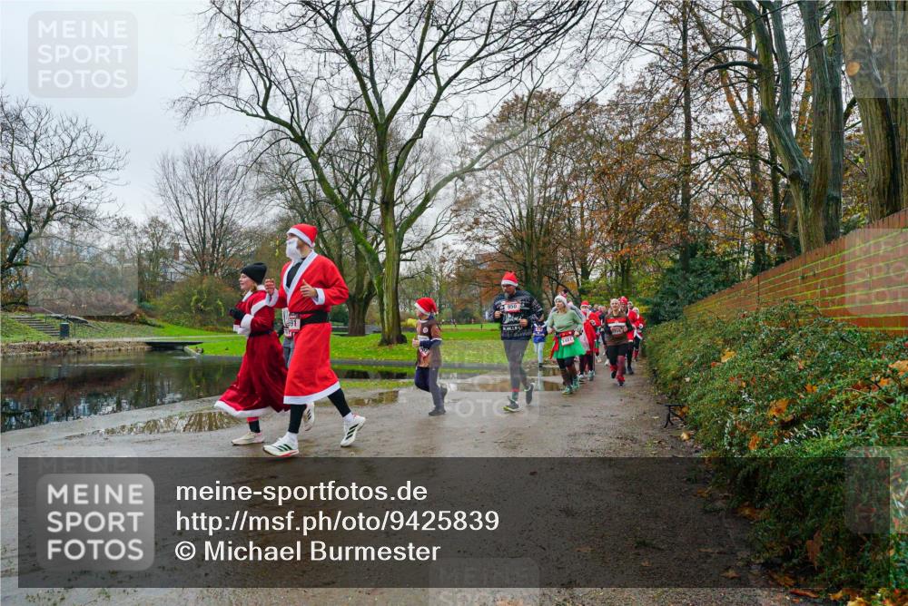07.12.2025 - St. Pauli X-Mass-Run No. 15 Michael Burmester http://msf.ph/oto/9425839 07.12.2025 09:43:17 Laufen 950, 1481 meine-sportfotos.de