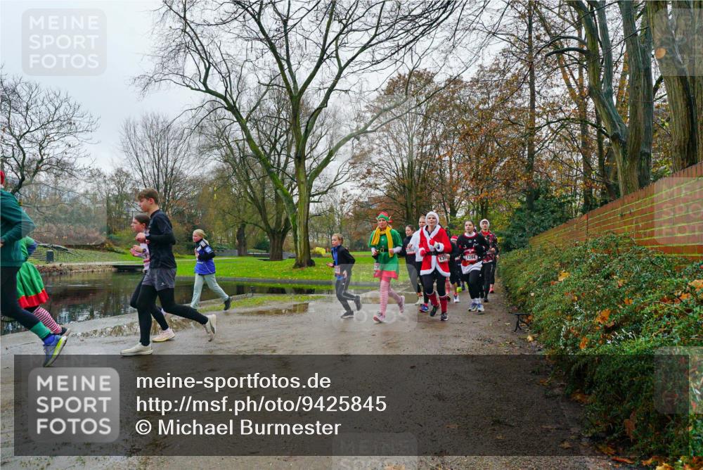 07.12.2025 - St. Pauli X-Mass-Run No. 15 Michael Burmester http://msf.ph/oto/9425845 07.12.2025 09:43:22 Laufen 33, 139, 1394 meine-sportfotos.de