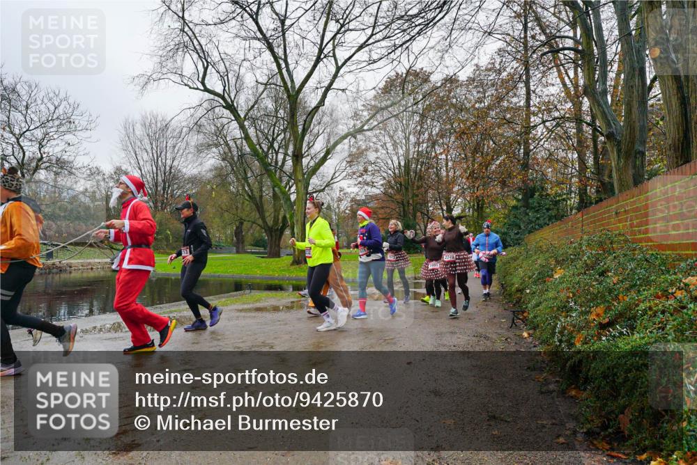 07.12.2025 - St. Pauli X-Mass-Run No. 15 Michael Burmester http://msf.ph/oto/9425870 07.12.2025 09:43:45 Laufen 1991 meine-sportfotos.de