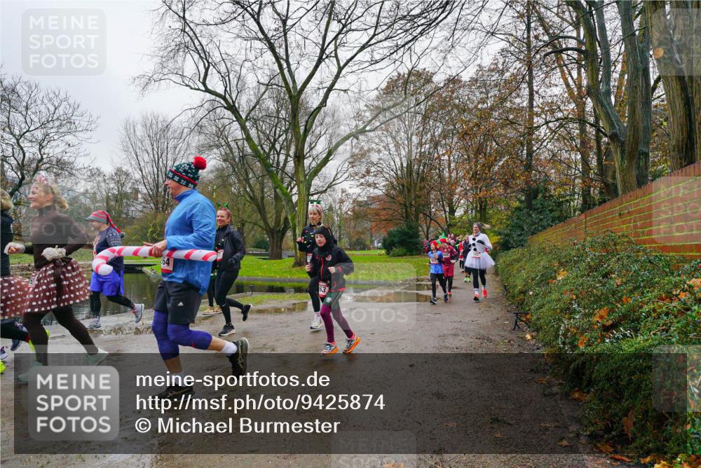 07.12.2025 - St. Pauli X-Mass-Run No. 15 Michael Burmester http://msf.ph/oto/9425874 07.12.2025 09:43:48 Laufen 63 meine-sportfotos.de