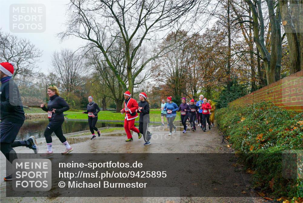 07.12.2025 - St. Pauli X-Mass-Run No. 15 Michael Burmester http://msf.ph/oto/9425895 07.12.2025 09:44:08 Laufen 70, 3911, 1701, 1712 meine-sportfotos.de