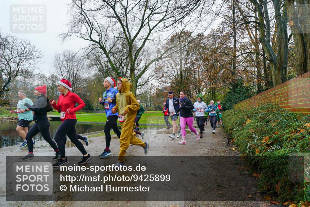 07.12.2025 - St. Pauli X-Mass-Run No. 15 Michael Burmester http://msf.ph/oto/9425899 07.12.2025 09:44:11 Laufen 712, 118 meine-sportfotos.de