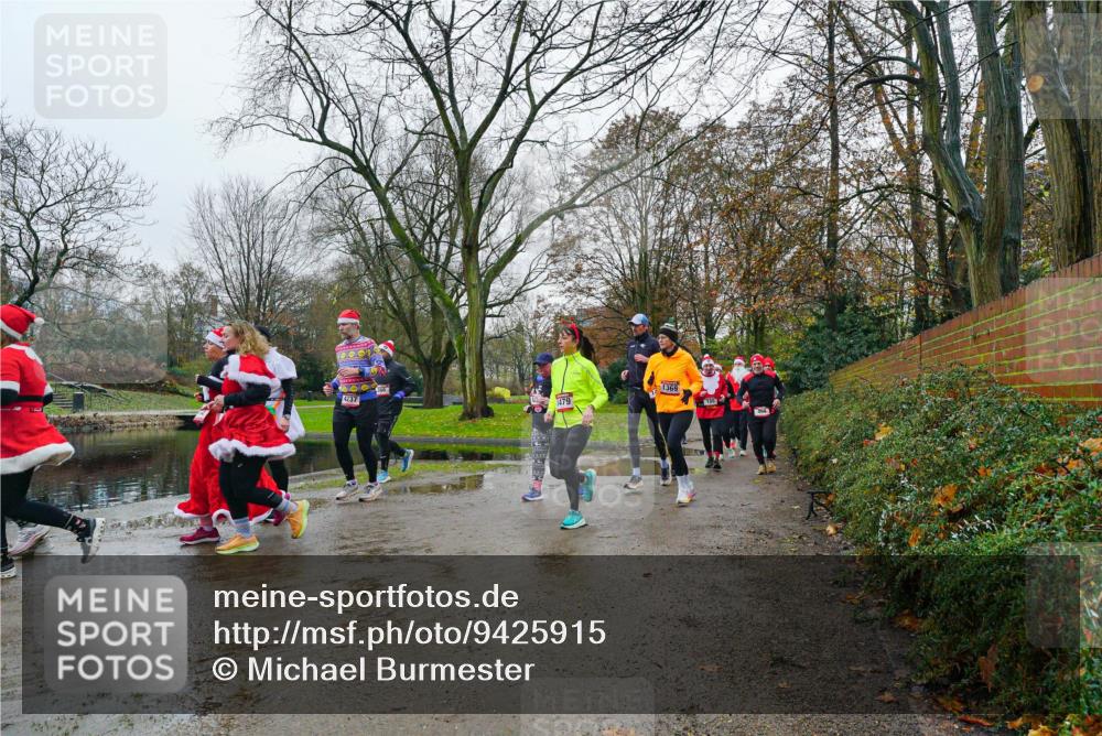 07.12.2025 - St. Pauli X-Mass-Run No. 15 Michael Burmester http://msf.ph/oto/9425915 07.12.2025 09:44:24 Laufen 600, 1369, 4237, 1479 meine-sportfotos.de