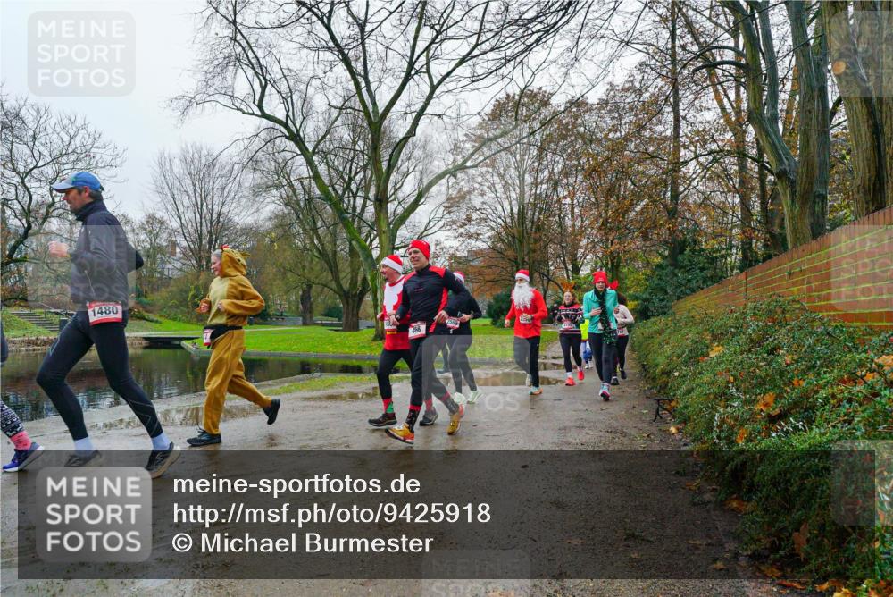 07.12.2025 - St. Pauli X-Mass-Run No. 15 Michael Burmester http://msf.ph/oto/9425918 07.12.2025 09:44:26 Laufen 1480, 468 meine-sportfotos.de