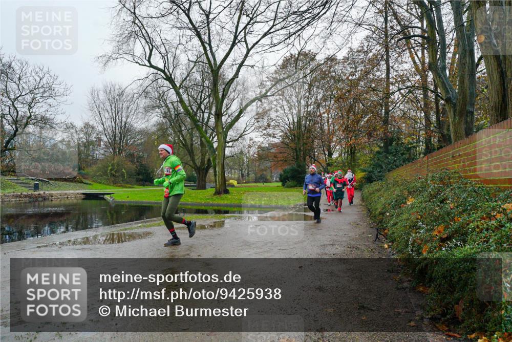 07.12.2025 - St. Pauli X-Mass-Run No. 15 Michael Burmester http://msf.ph/oto/9425938 07.12.2025 09:44:47 Laufen 1977, 3172 meine-sportfotos.de