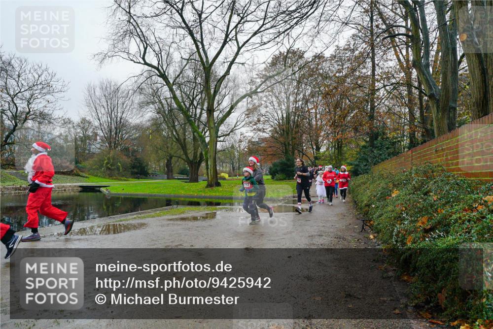 07.12.2025 - St. Pauli X-Mass-Run No. 15 Michael Burmester http://msf.ph/oto/9425942 07.12.2025 09:44:54 Laufen  meine-sportfotos.de