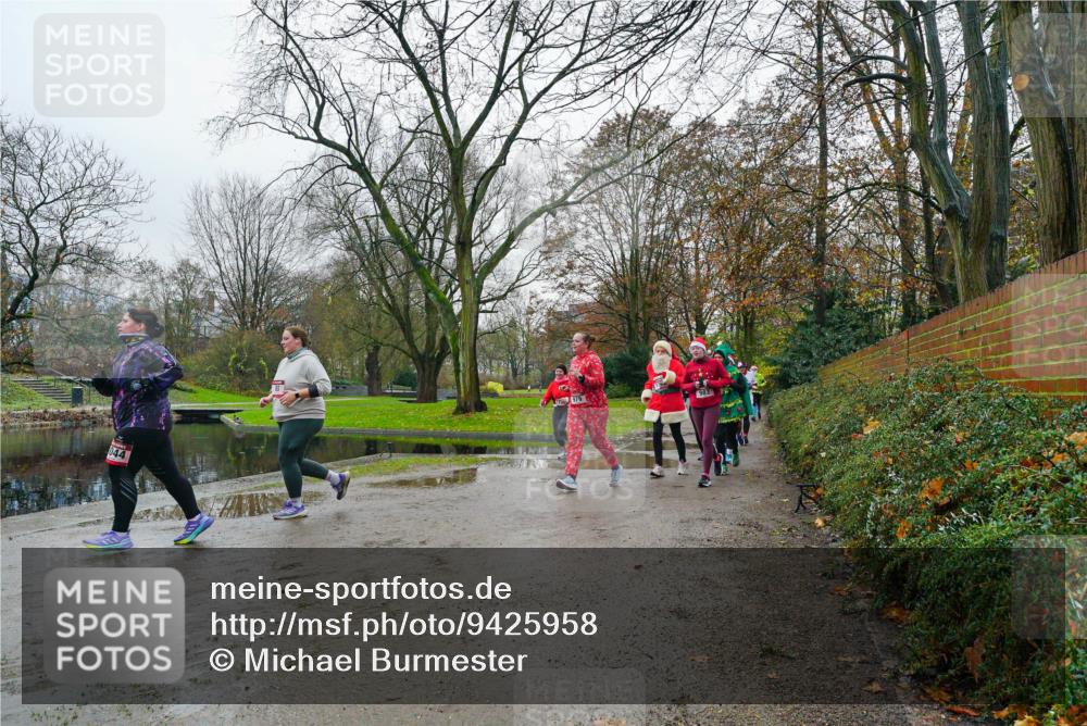 07.12.2025 - St. Pauli X-Mass-Run No. 15 Michael Burmester http://msf.ph/oto/9425958 07.12.2025 09:45:10 Laufen 044, 979, 983 meine-sportfotos.de