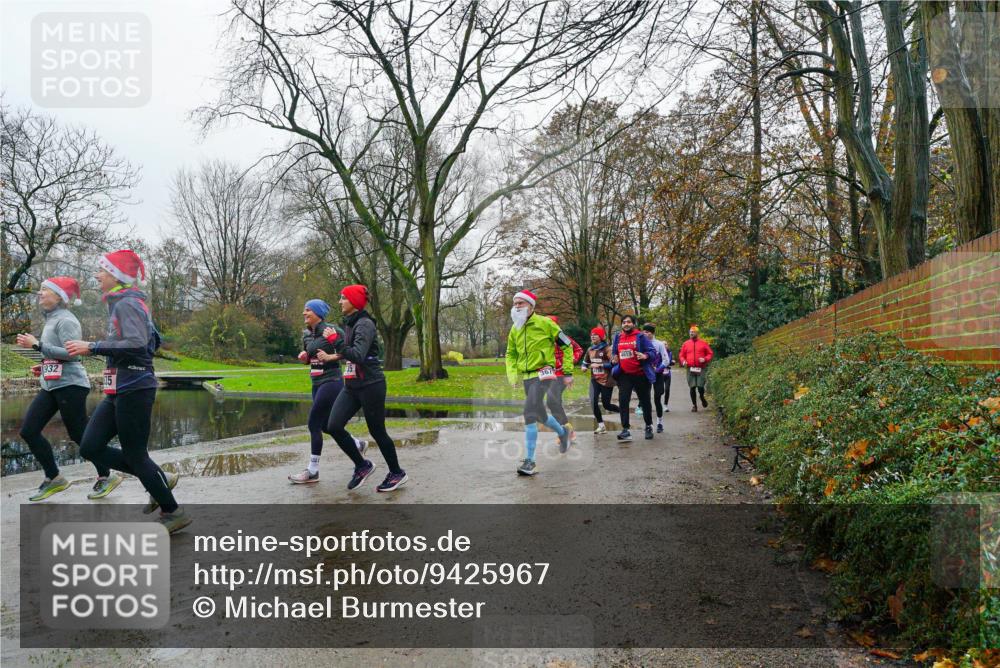 07.12.2025 - St. Pauli X-Mass-Run No. 15 Michael Burmester http://msf.ph/oto/9425967 07.12.2025 09:45:17 Laufen 1932, 35 meine-sportfotos.de