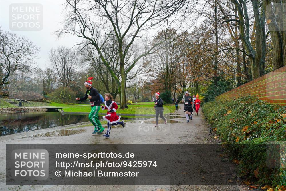 07.12.2025 - St. Pauli X-Mass-Run No. 15 Michael Burmester http://msf.ph/oto/9425974 07.12.2025 09:45:33 Laufen  meine-sportfotos.de