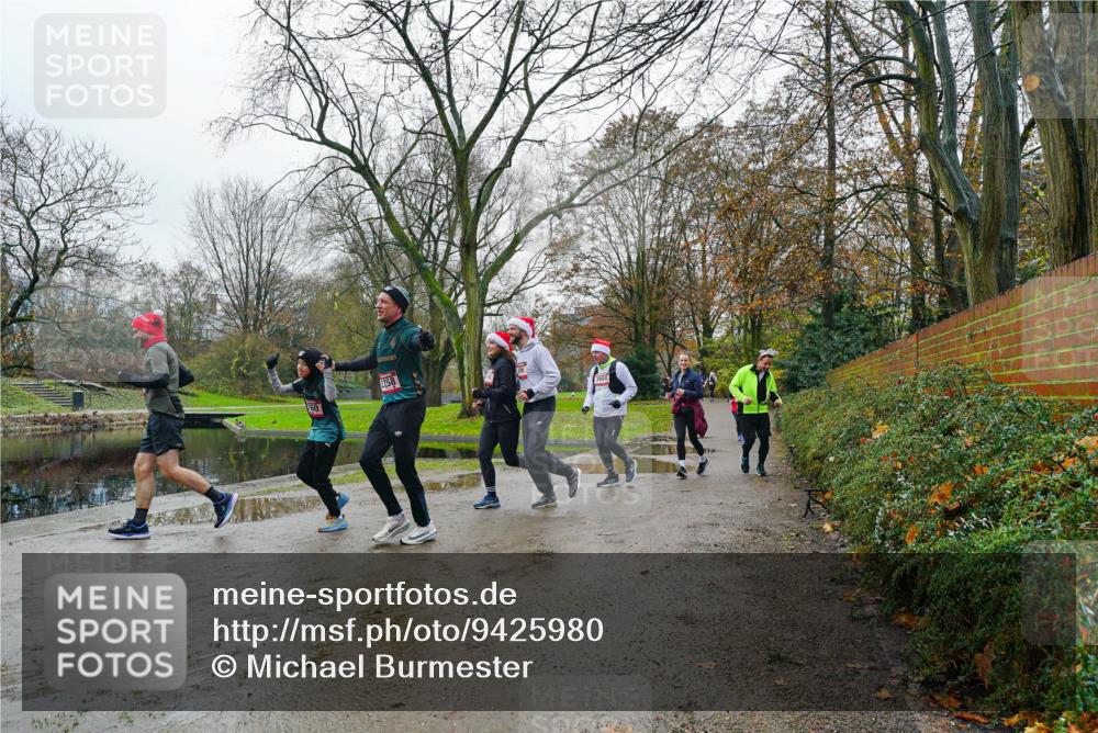 07.12.2025 - St. Pauli X-Mass-Run No. 15 Michael Burmester http://msf.ph/oto/9425980 07.12.2025 09:45:41 Laufen 2758 meine-sportfotos.de