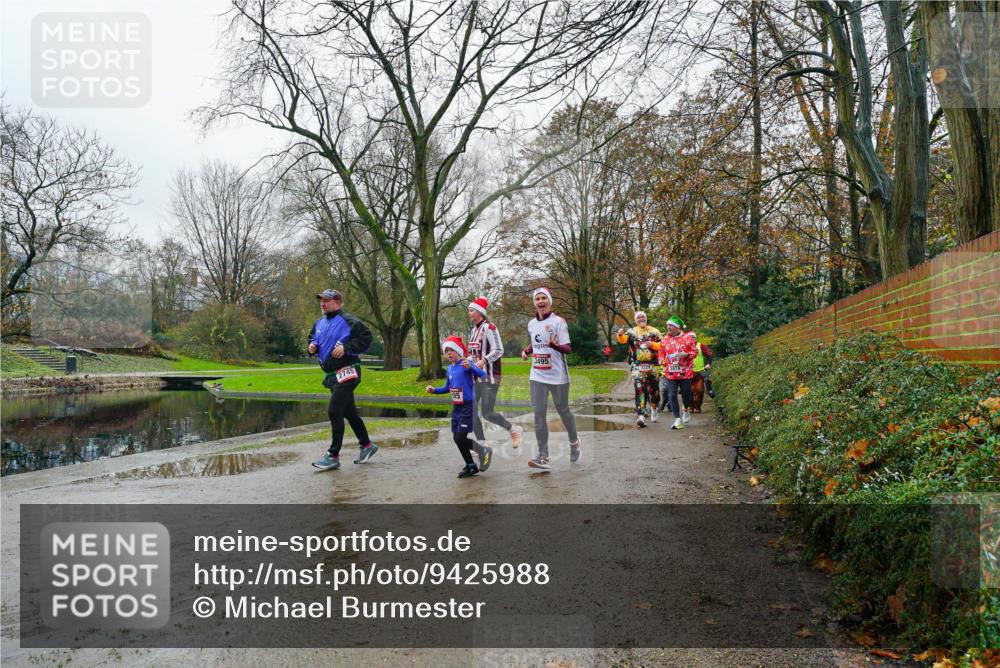 07.12.2025 - St. Pauli X-Mass-Run No. 15 Michael Burmester http://msf.ph/oto/9425988 07.12.2025 09:46:02 Laufen 2745, 6, 3495 meine-sportfotos.de