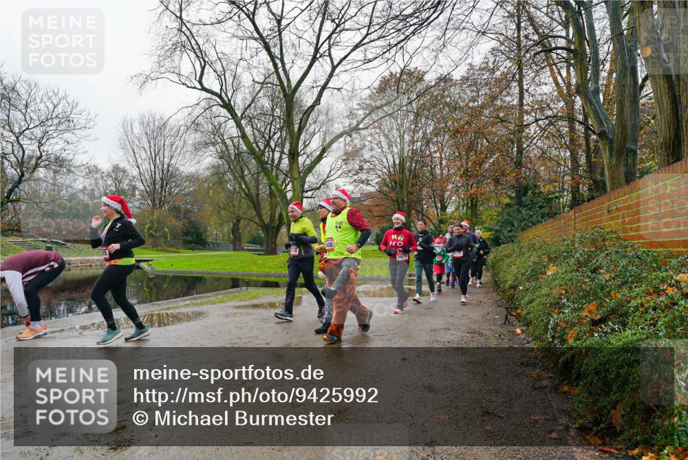 07.12.2025 - St. Pauli X-Mass-Run No. 15 Michael Burmester http://msf.ph/oto/9425992 07.12.2025 09:46:06 Laufen 1678, 1172, 4231 meine-sportfotos.de
