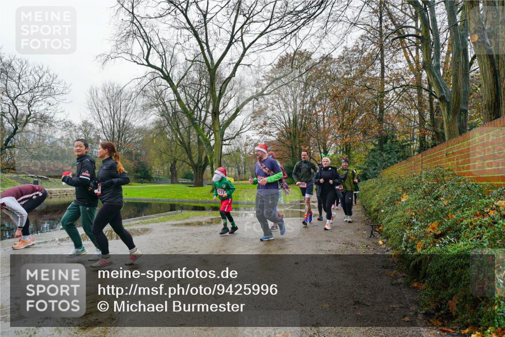 07.12.2025 - St. Pauli X-Mass-Run No. 15 Michael Burmester http://msf.ph/oto/9425996 07.12.2025 09:46:09 Laufen  meine-sportfotos.de
