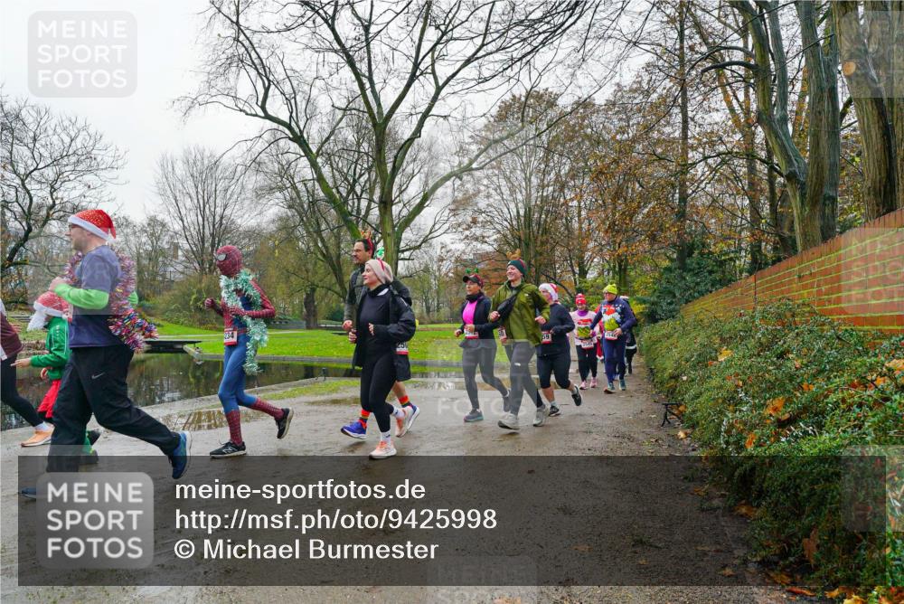 07.12.2025 - St. Pauli X-Mass-Run No. 15 Michael Burmester http://msf.ph/oto/9425998 07.12.2025 09:46:11 Laufen 234, 59 meine-sportfotos.de