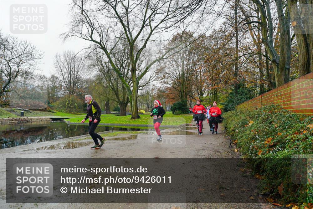07.12.2025 - St. Pauli X-Mass-Run No. 15 Michael Burmester http://msf.ph/oto/9426011 07.12.2025 09:46:41 Laufen 2743, 1328 meine-sportfotos.de
