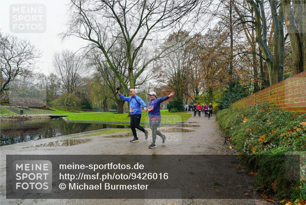 07.12.2025 - St. Pauli X-Mass-Run No. 15 Michael Burmester http://msf.ph/oto/9426016 07.12.2025 09:46:54 Laufen 1688, 1687 meine-sportfotos.de