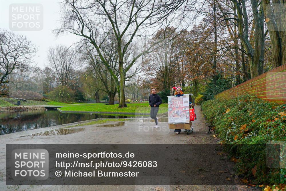 07.12.2025 - St. Pauli X-Mass-Run No. 15 Michael Burmester http://msf.ph/oto/9426083 07.12.2025 09:54:01 Laufen 651, 21, 12, 2025 meine-sportfotos.de