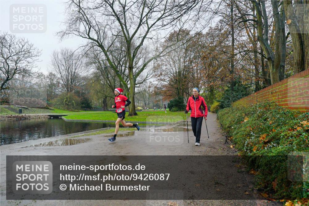 07.12.2025 - St. Pauli X-Mass-Run No. 15 Michael Burmester http://msf.ph/oto/9426087 07.12.2025 09:56:22 Laufen 4113 meine-sportfotos.de