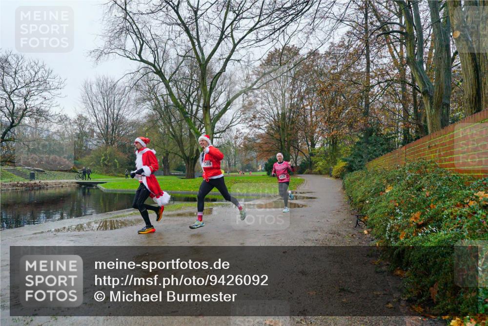 07.12.2025 - St. Pauli X-Mass-Run No. 15 Michael Burmester http://msf.ph/oto/9426092 07.12.2025 09:57:12 Laufen 1389, 4525 meine-sportfotos.de