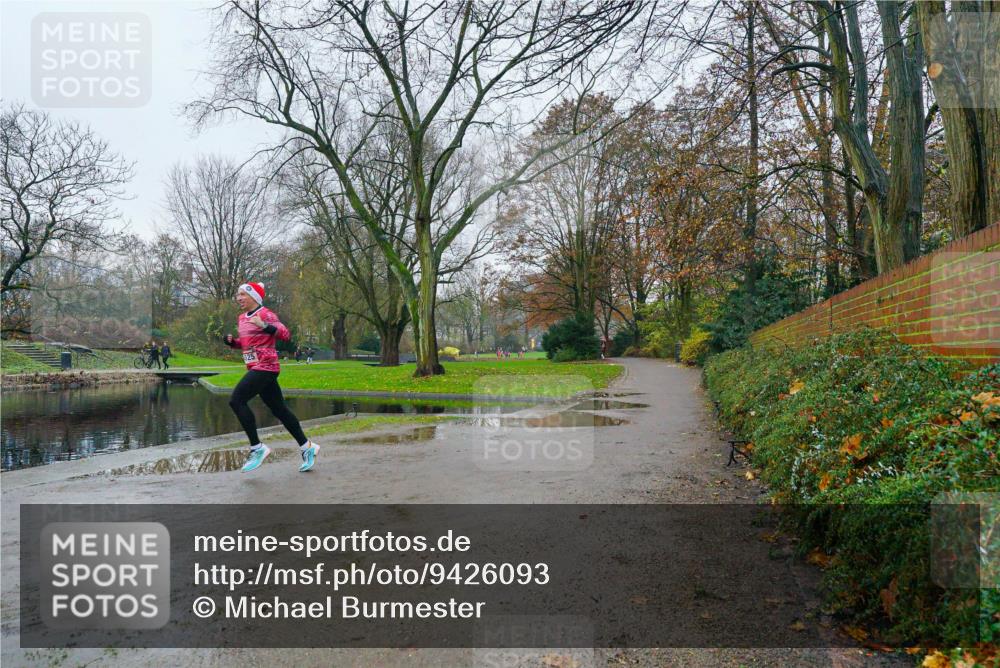 07.12.2025 - St. Pauli X-Mass-Run No. 15 Michael Burmester http://msf.ph/oto/9426093 07.12.2025 09:57:13 Laufen  meine-sportfotos.de